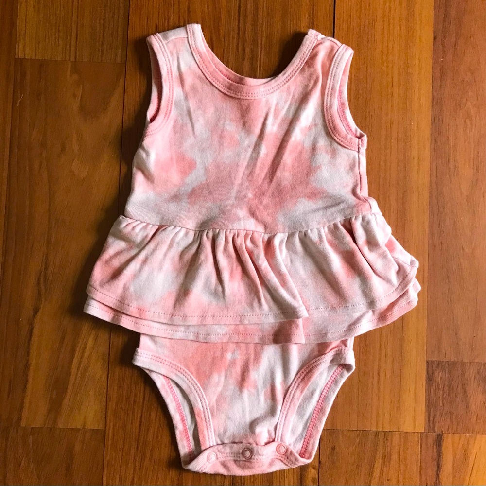 Carter’s Baby Girl’s Tie-Dye Bodysuit Size 12 Months